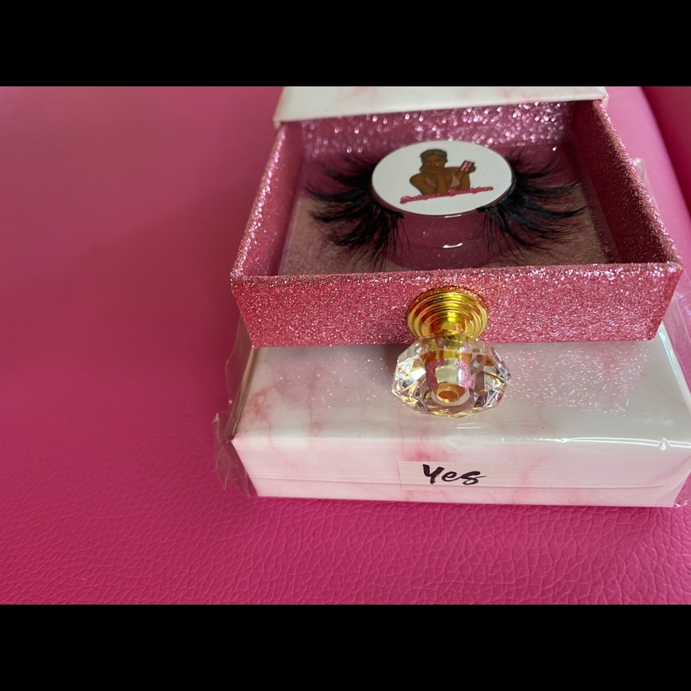 Mink lash extensions - Picture 3 of 15